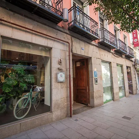Hotel Petit Palace Tres Cruces 3*