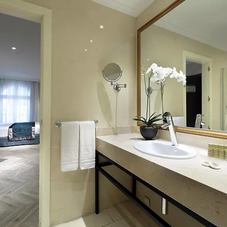Eurostars Casa De La Lirica Hotel