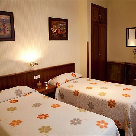 San Isidro بيت ضيافة 2*