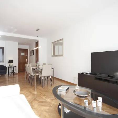 Piso Parking En El Mas Castizo * Madrid