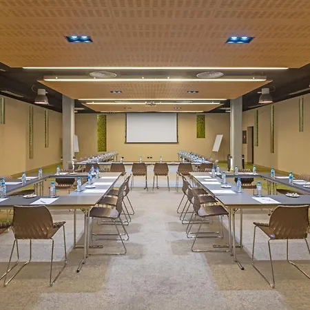 ホテル Aravaca Village 4*