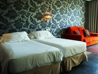 Apartosuites Jardines De Sabatini Madrid