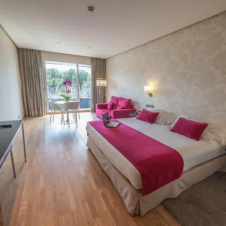Apartosuites Jardines De Sabatini Appart hôtel