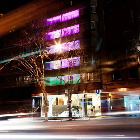 Apartosuites Jardines De Sabatini 3* Madrid