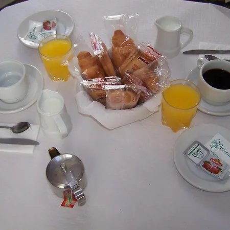 Pensión Pereda 3*