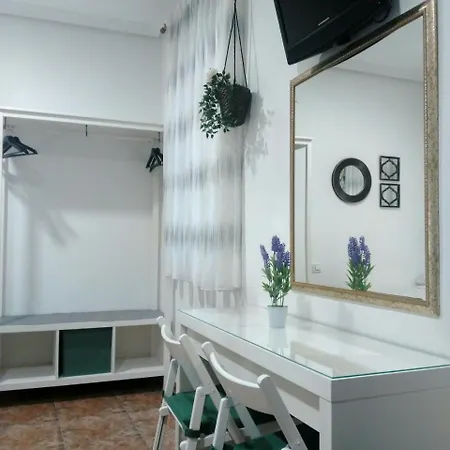 Bruna Paseo Del Prado Guest house 2*