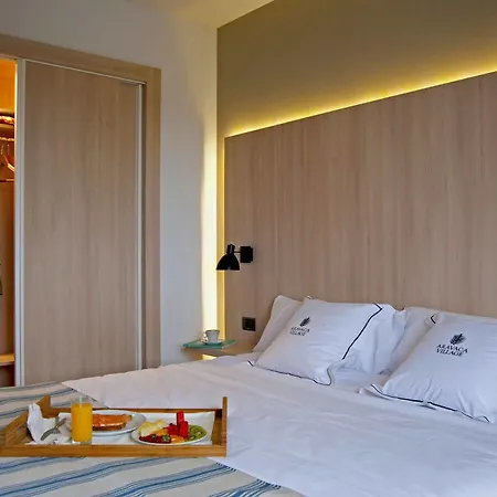Aravaca Village ホテル 4*