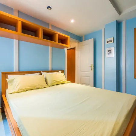 Apartment Mercado San Miguel Com1 *
