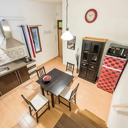 - La Latina Palacio Apartment
