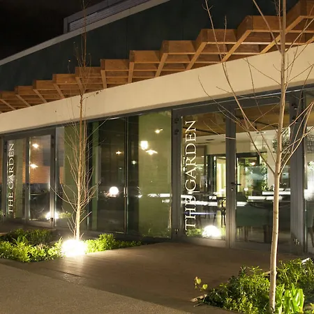 Aravaca Village ホテル マドリード
