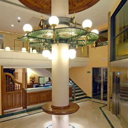 Julia Hotel 2*