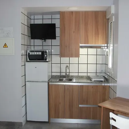 Usera Aparthotel 2*