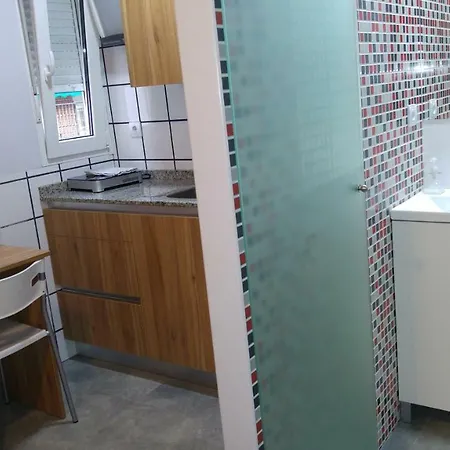 Usera Aparthotel 2*