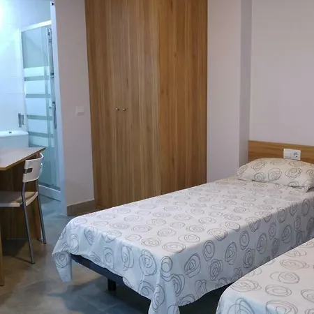 Aparthotel Usera 2*