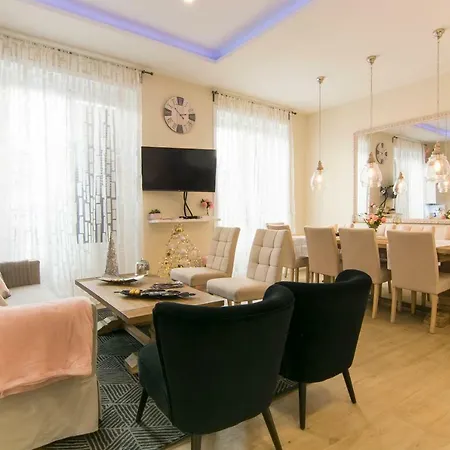 Sol Luxury Suites Apartment