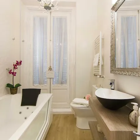 Sol Luxury Suites Apartment