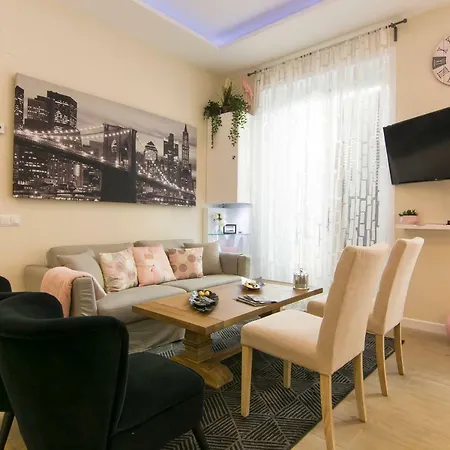 Sol Luxury Suites Apartment