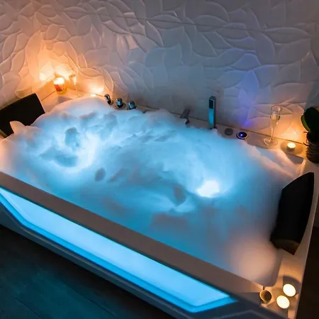 Sol Luxury Suites Apartment *