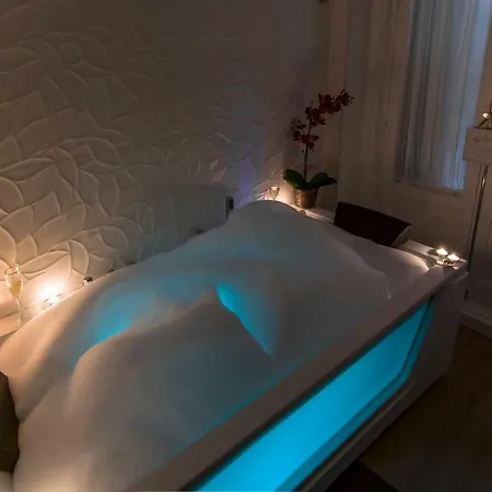 Sol Luxury Suites *