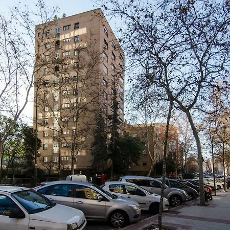 Hermano Gárate, 9 * Madrid