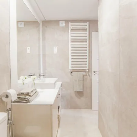Apartment Elegant Retreat Business District Bernabeu Madrid