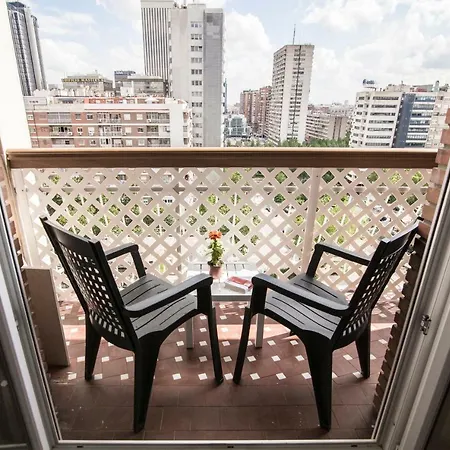 Elegant Retreat Business District Bernabeu Madrid