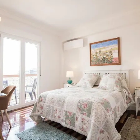 Elegant Retreat Business District Bernabeu Apartment