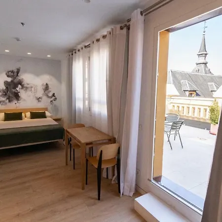 Plaza Mayor Suites&apartments