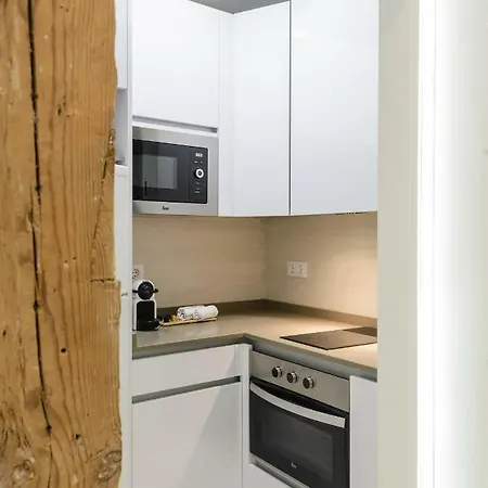 Charming Circo Price Apartment *