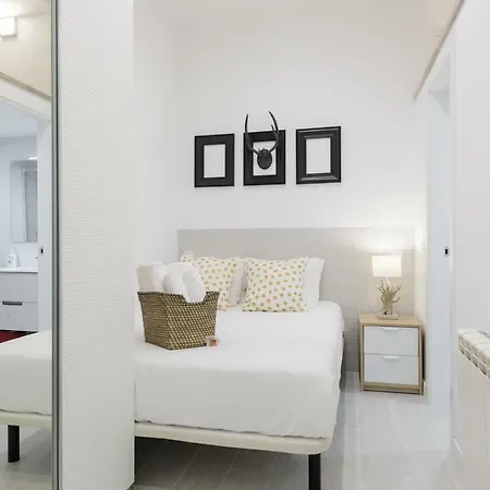 Charming Circo Price Apartment