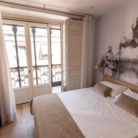 Plaza Mayor Suites&apartments