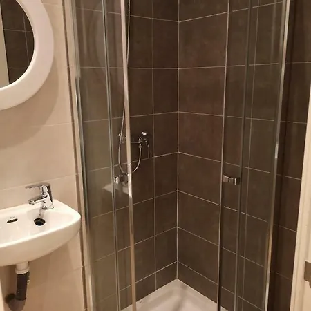 Doble Con Bano Privado Guest house Madrid
