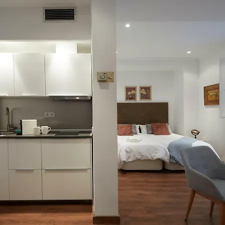 Leeways Iv In Alcala 99 Apartment *