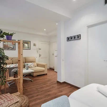 Leeways Iv In Alcala 99 Apartment