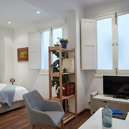 Leeways Iv In Alcala 99 Apartment