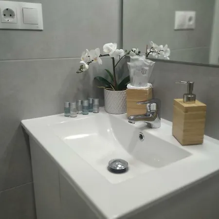 Apartamento Valderribas, Barrio De Retiro, * Madrid