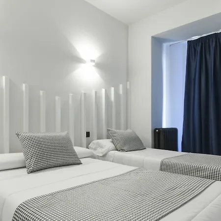 Carmen-gran Via Hostel *
