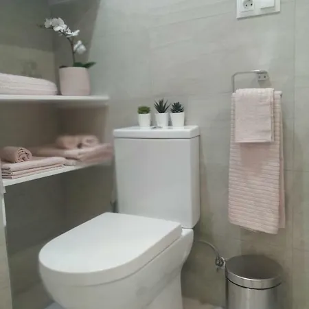 Apartment Apartamento Valderribas, Barrio De Retiro, Madrid