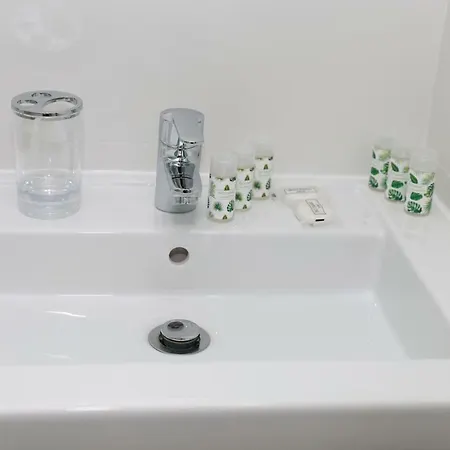 New Point Opera Apartmanhotel 3*