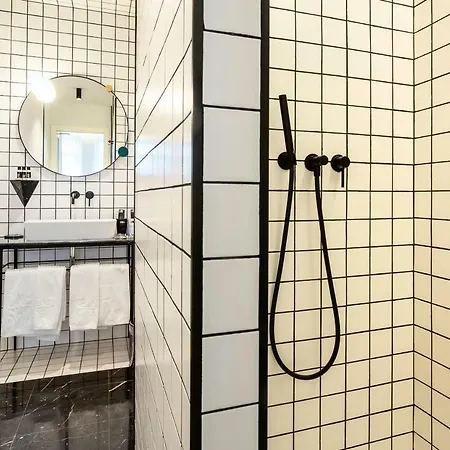 One Shot Fortuny Hotell 4*