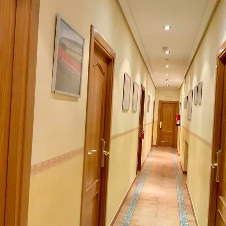 Casa de hóspedes Luz 2*