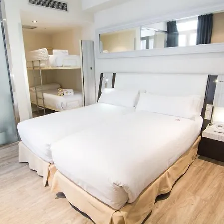 Petit Palace Arenal Hotel 3*