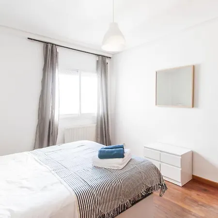 Piso Confortable Y Muy Luminoso Con Parking Apartment *