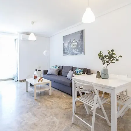 Piso Confortable Y Muy Luminoso Con Parking * Madrid