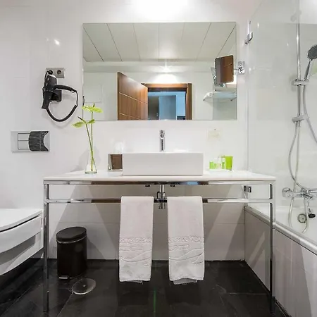 Apartosuites Jardines De Sabatini 3*