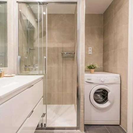 Apartment Modern 1-bedroom In Exclusive Barrio Salamanca Ideal For 2, Near Golden Mile , Goya I *