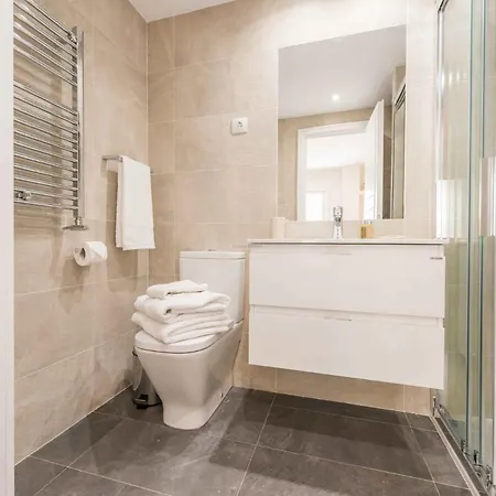 Modern 1-bedroom In Exclusive Barrio Salamanca Ideal For 2, Near Golden Mile , Goya I Apartment *