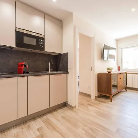Apartment Modern 1-bedroom In Exclusive Barrio Salamanca Ideal For 2, Near Golden Mile , Goya I Madrid