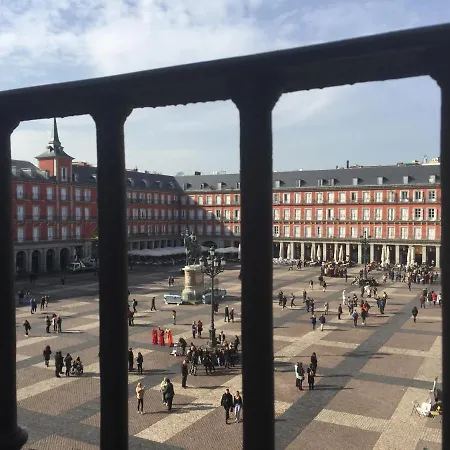 Plaza Mayor Deluxe Apartment