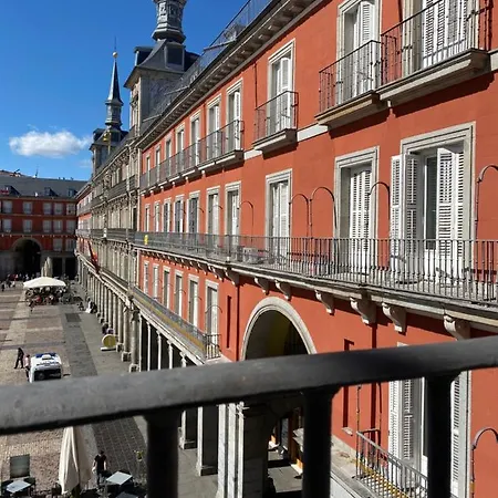Plaza Mayor Deluxe Apartment